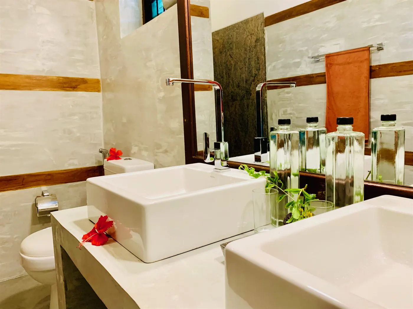 Superior room bathroom